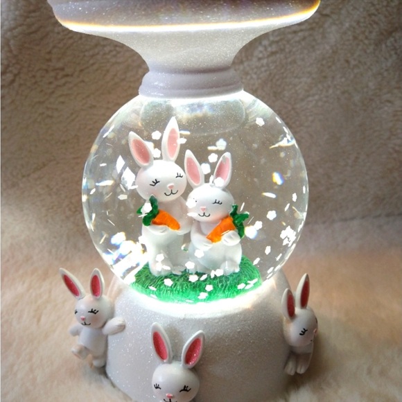 Bath & Body Works Easter Bunny 3 Wick Light Up Water Globe Candle Pedestal 8.5" - Picture 8 of 13